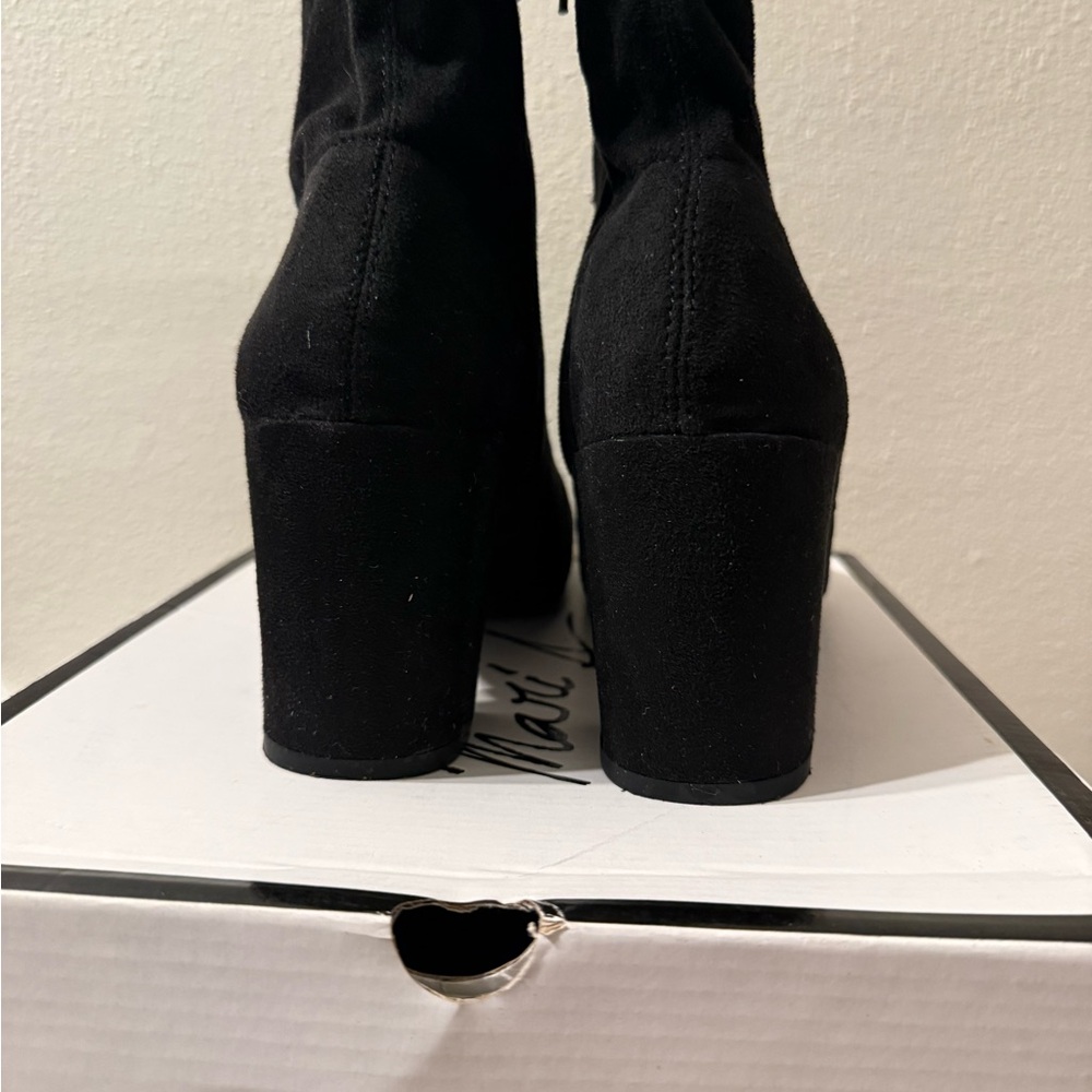 Mari A. Black Women's Ankle Booties with Block Heel - Picture 3 of 4